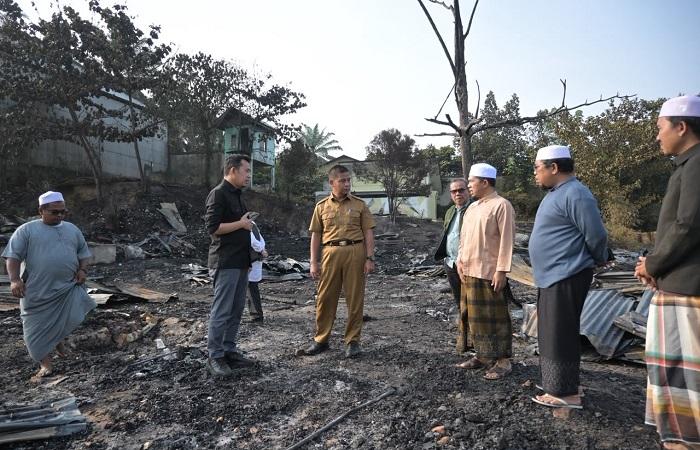 290 Asrama Ponpes Syekh Burhanuddin Kampar Terbakar, Santri Mengungsi di Tenda Darurat